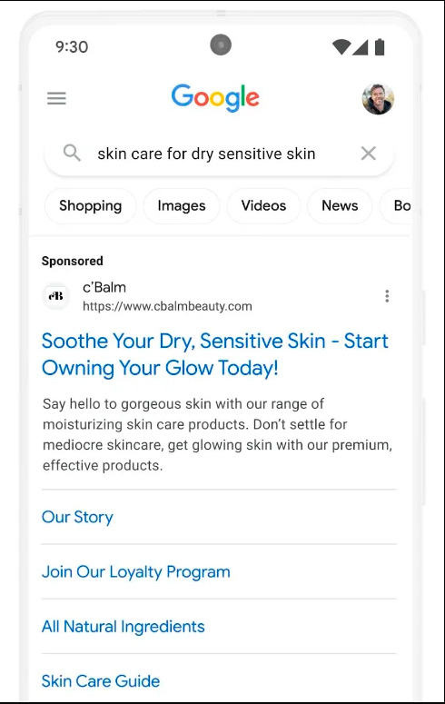 Se presenta una imagen de un anuncio en los resultados de búsqueda de Google, el cual ha sido generado con la asistencia de inteligencia artificial generativa. Image